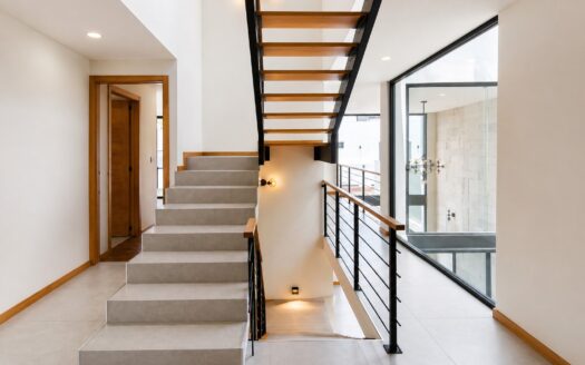 Venta casa Nueva recámara planta baja | jardin grande | Lomas de Angelópolis III