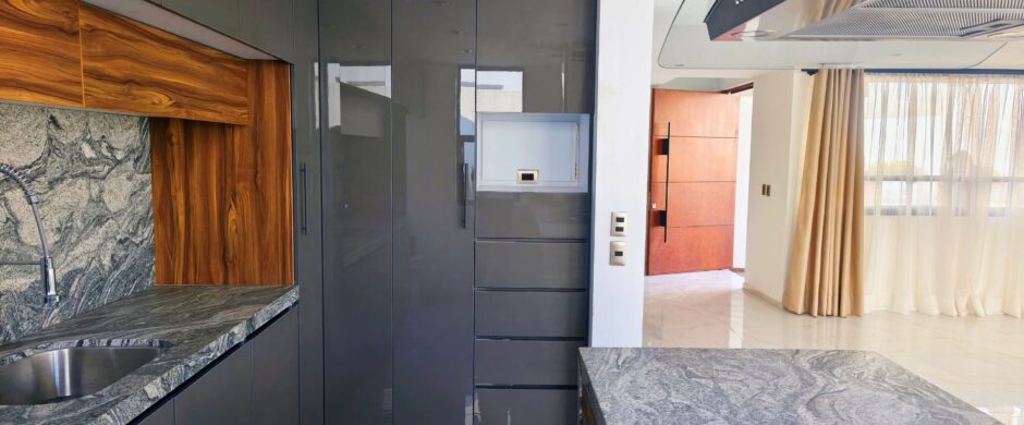 venta Casa Nueva Lomas de Angelopolis Puebla | Esquina Frente a Rotonda | 4 Recámaras + Roof Garden | Parque Lisboa