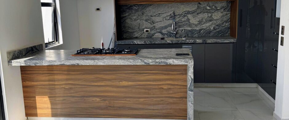 venta Casa Nueva Lomas de Angelopolis Puebla | Esquina Frente a Rotonda | 4 Recámaras + Roof Garden | Parque Lisboa