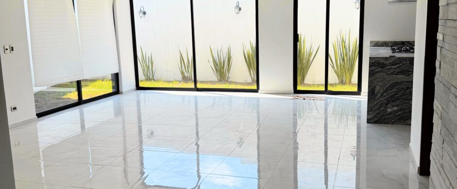 venta Casa Nueva Lomas de Angelopolis Puebla | Esquina Frente a Rotonda | 4 Recámaras + Roof Garden | Parque Lisboa