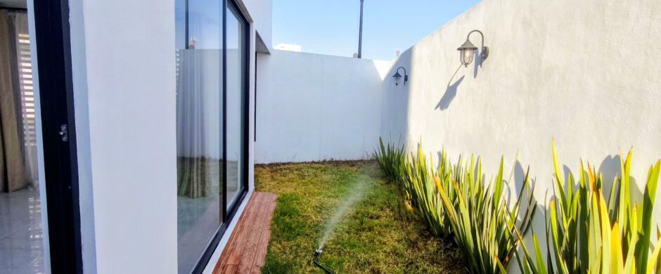 venta Casa Nueva Lomas de Angelopolis Puebla | Esquina Frente a Rotonda | 4 Recámaras + Roof Garden | Parque Lisboa