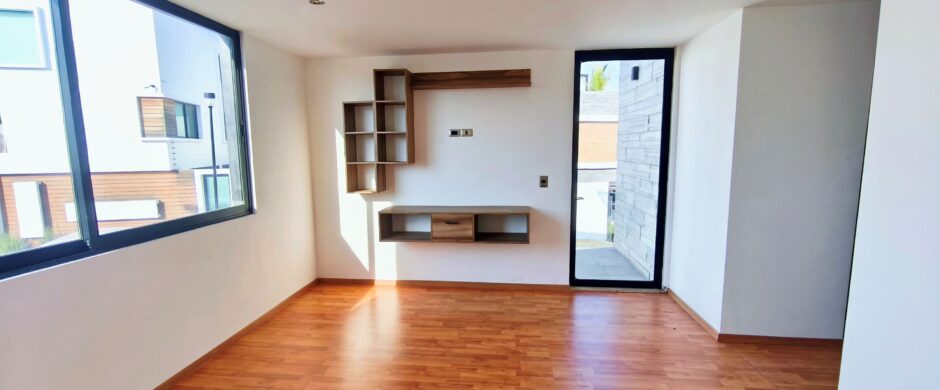 venta Casa Nueva Lomas de Angelopolis Puebla | Esquina Frente a Rotonda | 4 Recámaras + Roof Garden | Parque Lisboa