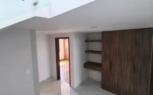 Casa en Venta en Lomas de Angelópolis Parque Colima | 4 Recámaras, Jacuzzi, Terraza y Roof Garden | Puebla