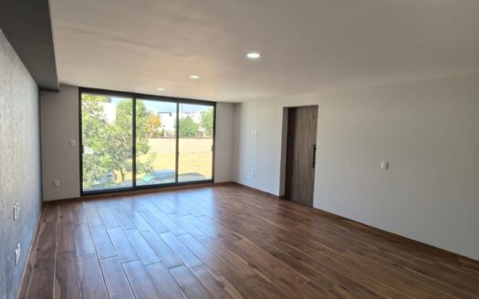 Casa en Venta en Lomas de Angelópolis Parque Colima | 4 Recámaras, Jacuzzi, Terraza y Roof Garden | Puebla