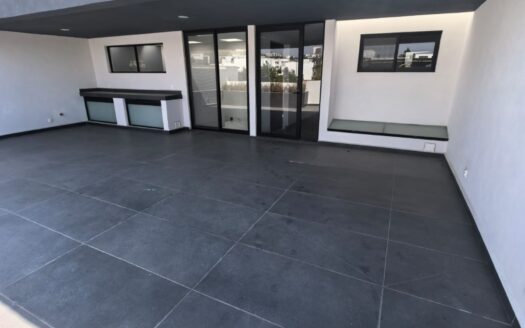Casa en Venta en Lomas de Angelópolis Parque Colima | 4 Recámaras, Jacuzzi, Terraza y Roof Garden | Puebla