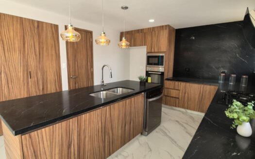 Casa en Venta en Lomas de Angelópolis Parque Colima | 4 Recámaras, Jacuzzi, Terraza y Roof Garden | Puebla