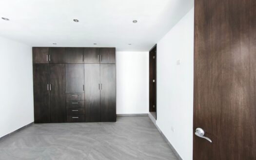 Casa en Venta en Lomas de Angelópolis Puebla | 5 Recámaras, Alberca Privada y Roof Garden