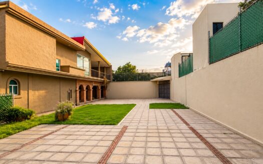 Casa en Venta en Zavaleta Puebla | 503 m² de Terreno | Ideal para Oficinas, Consultorios o Inversión
