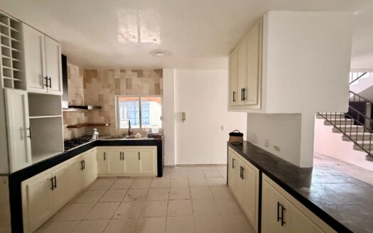 Casa en Venta en Zavaleta Puebla | 503 m² de Terreno | Ideal para Oficinas, Consultorios o Inversión