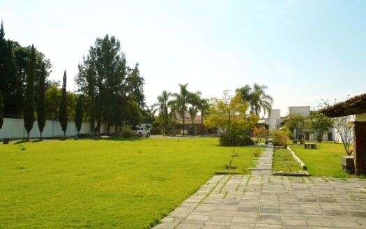 Terreno en Venta en Fraccionamiento Fundadores de Zavaleta, Puebla | 3,000 m² Residencial Premium