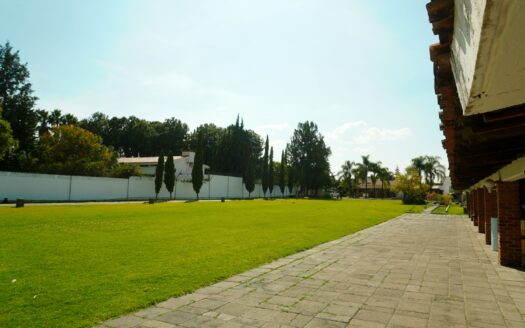 Terreno en Venta en Fraccionamiento Fundadores de Zavaleta, Puebla | 3,000 m² Residencial Premium