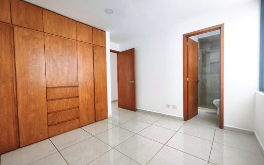 Venta casa moderna forjadores puebla en Alamo Residencial a tres calles de cruz del sur