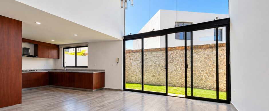 Casa en Venta en Lomas de Angelópolis III | Dos Dobles Alturas, Terrazas y Roof Garden
