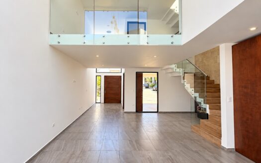Casa en Venta en Lomas de Angelópolis III | Dos Dobles Alturas, Terrazas y Roof Garden