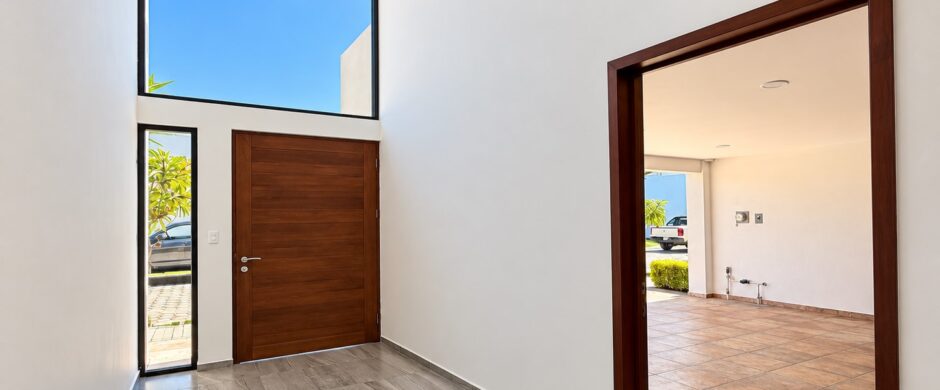 Casa en Venta en Lomas de Angelópolis III | Dos Dobles Alturas, Terrazas y Roof Garden
