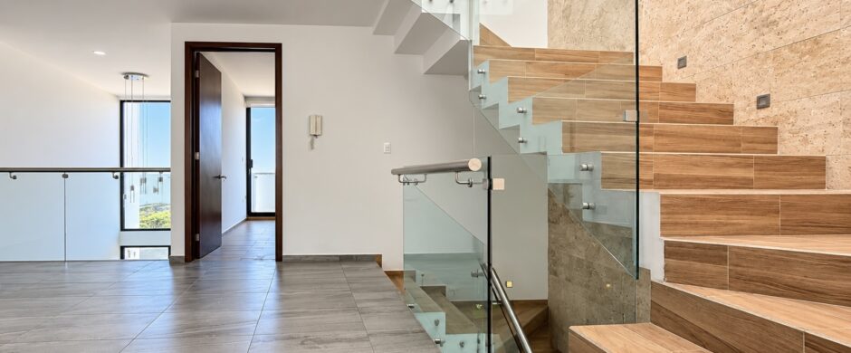 Casa en Venta en Lomas de Angelópolis III | Dos Dobles Alturas, Terrazas y Roof Garden