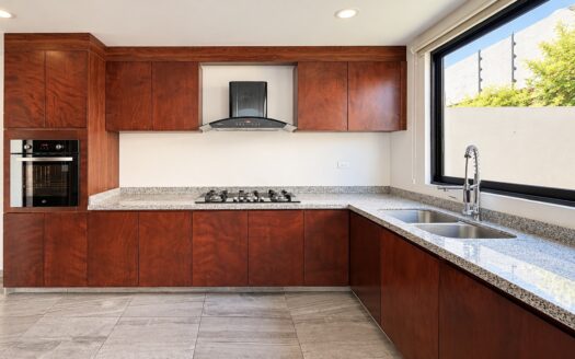 Casa en Venta en Lomas de Angelópolis III | Dos Dobles Alturas, Terrazas y Roof Garden