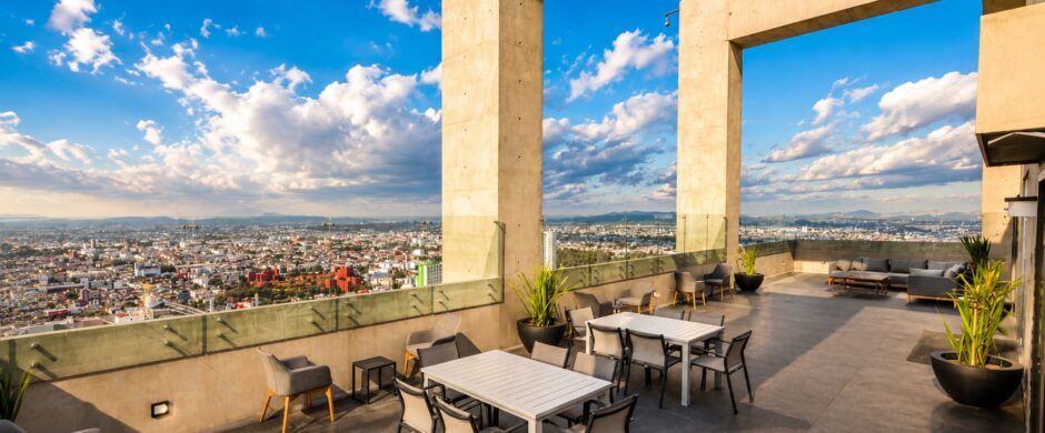 Renta Departamento Torre Uma Angelópolis Puebla | Piso Alto, 2 Recámaras, Vista Panorámica