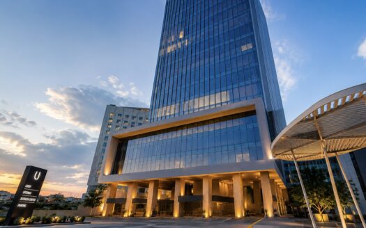 Renta Departamento Torre Uma Angelópolis Puebla | Piso Alto, 2 Recámaras, Vista Panorámica