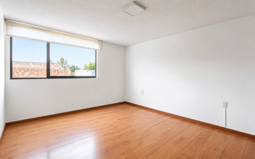 Edificio en Venta La Paz Puebla a Pasos de Av. Juárez | Ideal Oficinas o Notaría con Estacionamiento