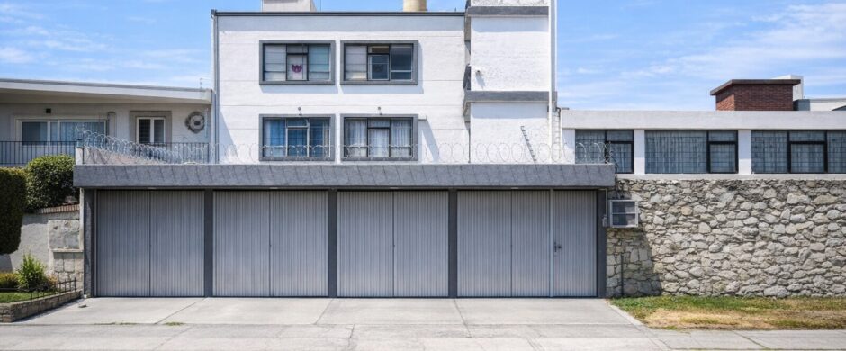 Edificio en Venta La Paz Puebla a Pasos de Av. Juárez | Ideal Oficinas o Notaría con Estacionamiento