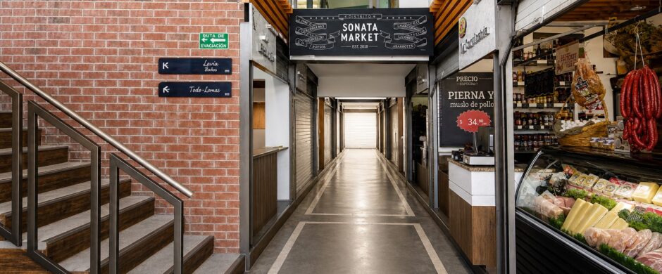 Renta Local Comercial Sonata Lomas Angelópolis Puebla | 882 m² con Mezzanine Ideal Agencia de Autos