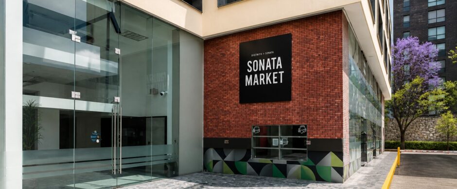 Renta Local Comercial Sonata Lomas Angelópolis Puebla | 882 m² con Mezzanine Ideal Agencia de Autos