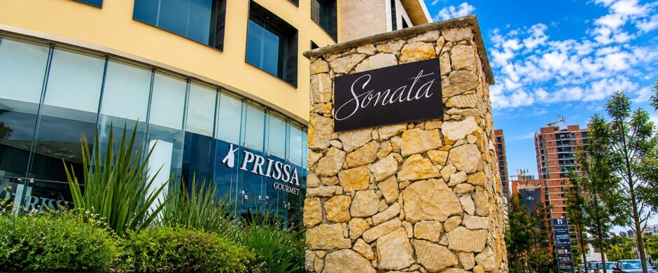 Renta Local Comercial Sonata Lomas Angelópolis Puebla | 882 m² con Mezzanine Ideal Agencia de Autos