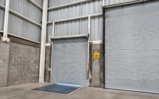 Nave Industrial en Venta – Renta Celaya | 2,500 m², Patio de Maniobras y Andén de Carga