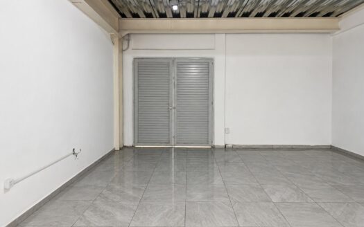 Nave Industrial en Venta – Renta Celaya | 2,500 m², Patio de Maniobras y Andén de Carga