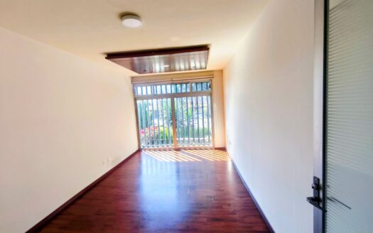 Oficinas en renta en 25 Poniente, Puebla | 240 m² en esquina con estacionamiento