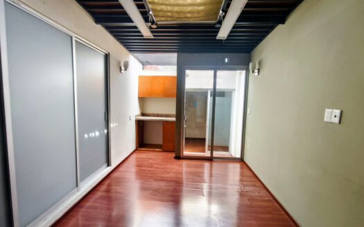 Oficinas en renta en 25 Poniente, Puebla | 240 m² en esquina con estacionamiento