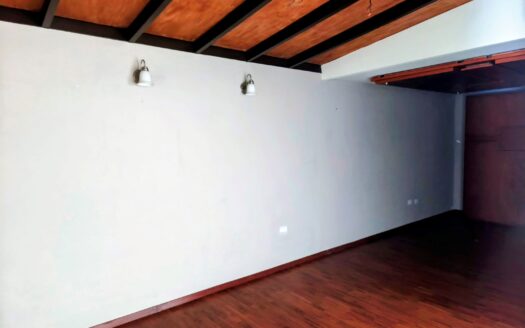 Oficinas en renta en 25 Poniente, Puebla | 240 m² en esquina con estacionamiento