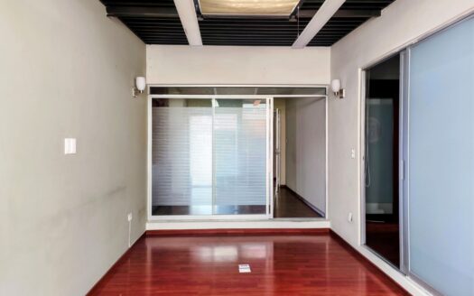 Oficinas en renta en 25 Poniente, Puebla | 240 m² en esquina con estacionamiento