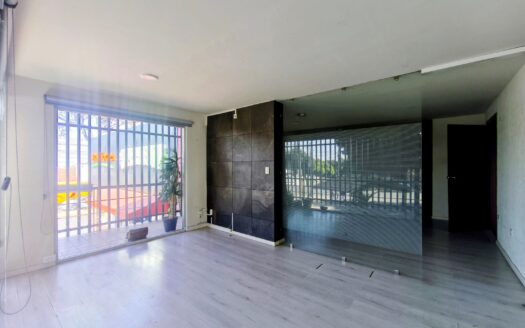 Oficinas en renta en 25 Poniente, Puebla | 240 m² en esquina con estacionamiento