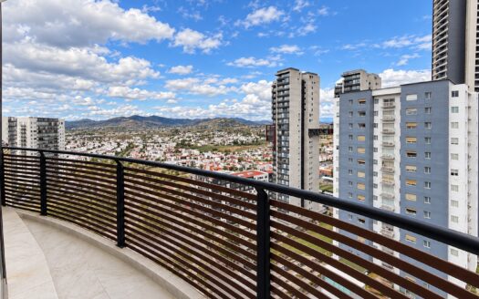 Penthouse Amueblado en Renta Angelopolis Puebla | 3 Recámaras y Jacuzzi