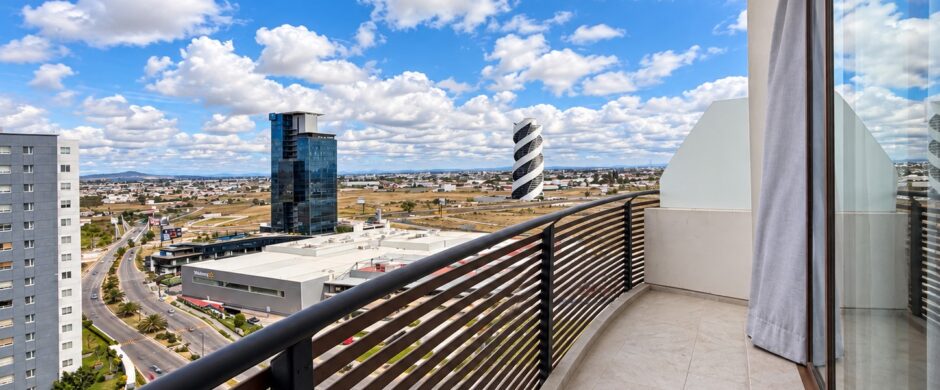 Penthouse Amueblado en Renta Angelopolis Puebla | 3 Recámaras y Jacuzzi