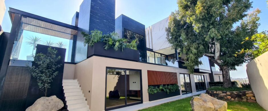 Casa de Lujo en Venta en Lomas de Angelópolis Puebla | 5 Niveles, Elevador y Vistas Panorámicas