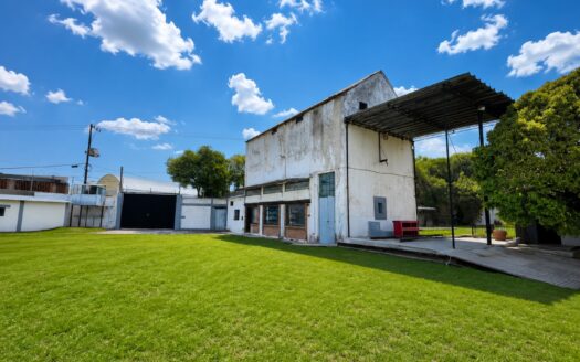 Terreno Industrial y Logístico en Renta sobre Héroes de Nacozari | 3,513 m² con Oficinas, Patio de Maniobras