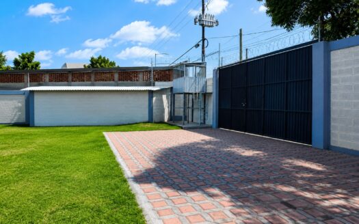 Terreno Industrial y Logístico en Renta sobre Héroes de Nacozari | 3,513 m² con Oficinas, Patio de Maniobras