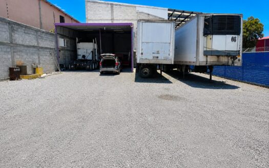 Terreno Industrial y Logístico en Renta sobre Héroes de Nacozari | 3,513 m² con Oficinas, Patio de Maniobras