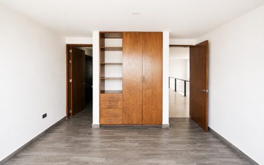 Casa Nueva Residencial en Venta en Recta a Cholula Puebla | Doble Altura, Roof Garden y Jardín