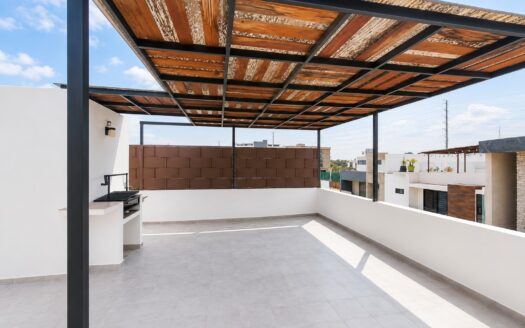 Casa Nueva Residencial en Venta en Recta a Cholula Puebla | Doble Altura, Roof Garden y Jardín
