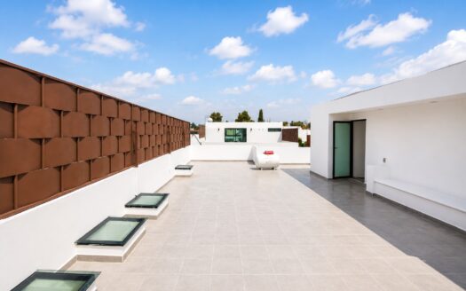 Casa Nueva Residencial en Venta en Recta a Cholula Puebla | Doble Altura, Roof Garden y Jardín