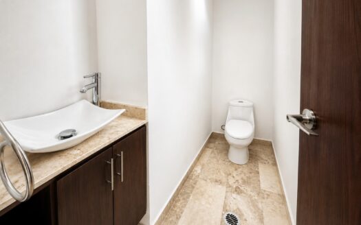 Casa Nueva Residencial en Venta en Recta a Cholula Puebla | Doble Altura, Roof Garden y Jardín