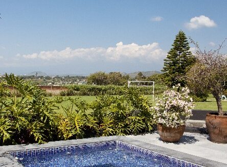 casa de Lujo en Atlixco moderna con Alberca y Jardines – El Encanto