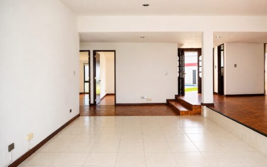 Casa en Venta de un nivel en Camino Real a Cholula puebla con Alberca | 410 m²