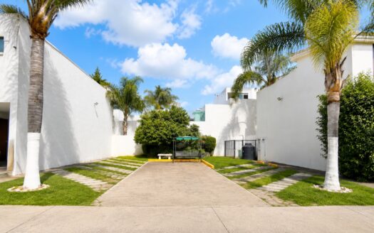 Casa en Venta la Carcaña Cholula Puebla en fraccionamiento residencial
