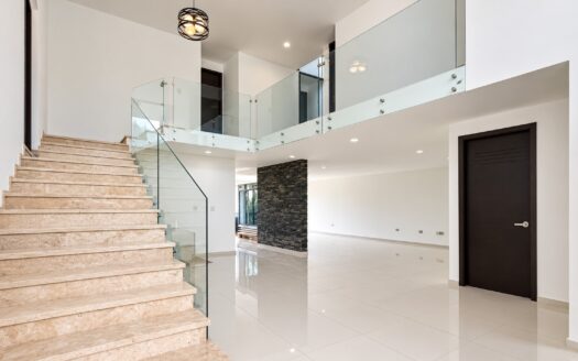 Casa en Venta en Lomas de Angelópolis II Puebla con Roof Garden | $8.5 MDP