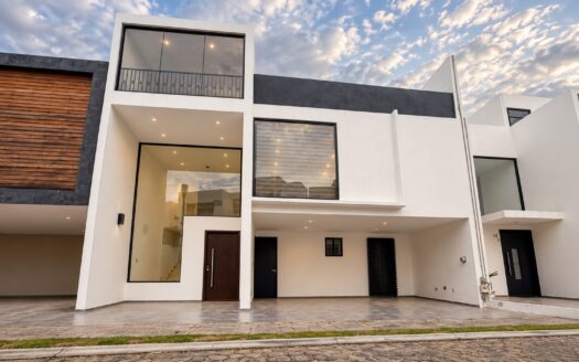 Casa en Venta en Lomas de Angelópolis II Puebla con Roof Garden | $8.5 MDP